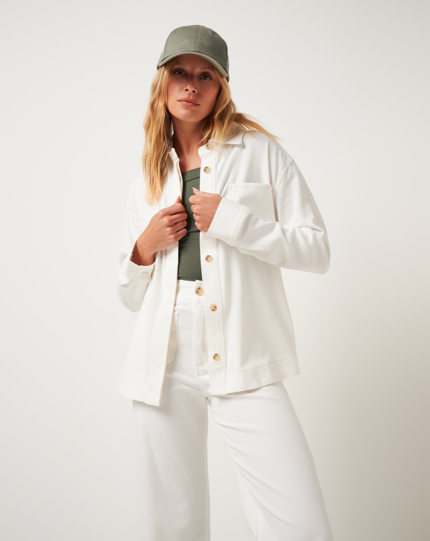1LG039_1WHT_4_ECOMM.jpg