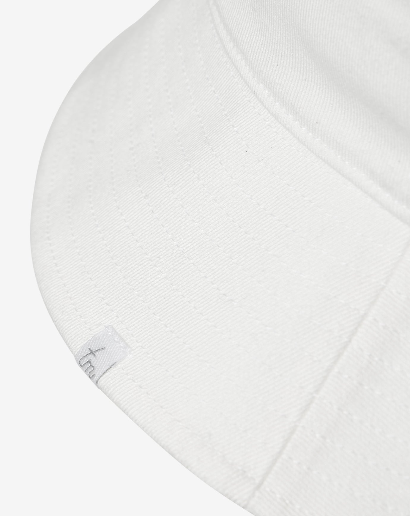 1LG125_1WHT_2_ECOMM.jpg